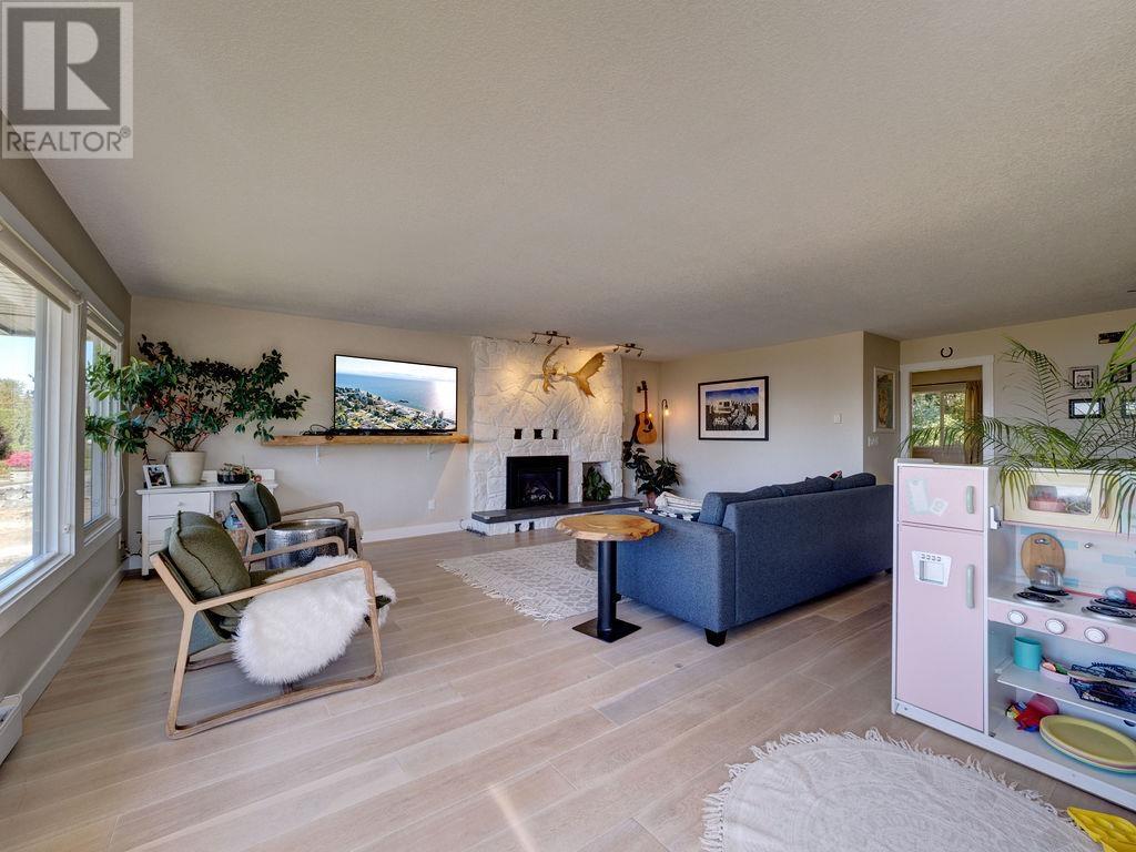 5104 Pam Road, Sechelt, British Columbia  V7Z 0G6 - Photo 15 - R2825313
