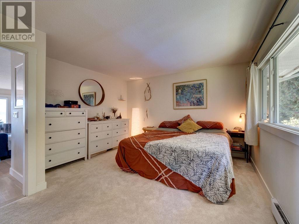5104 Pam Road, Sechelt, British Columbia  V7Z 0G6 - Photo 17 - R2825313