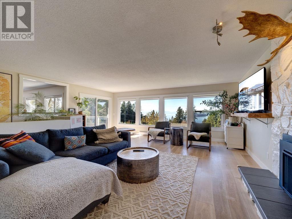 5104 Pam Road, Sechelt, British Columbia  V7Z 0G6 - Photo 11 - R2825313