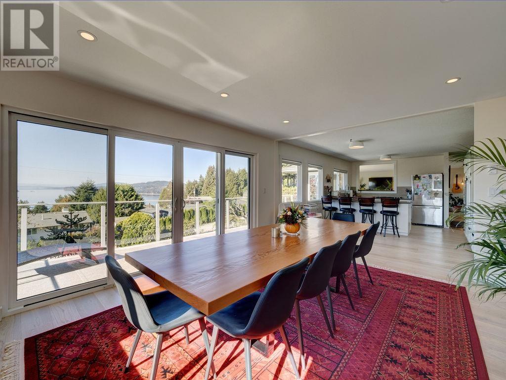5104 PAM ROAD, sechelt, British Columbia