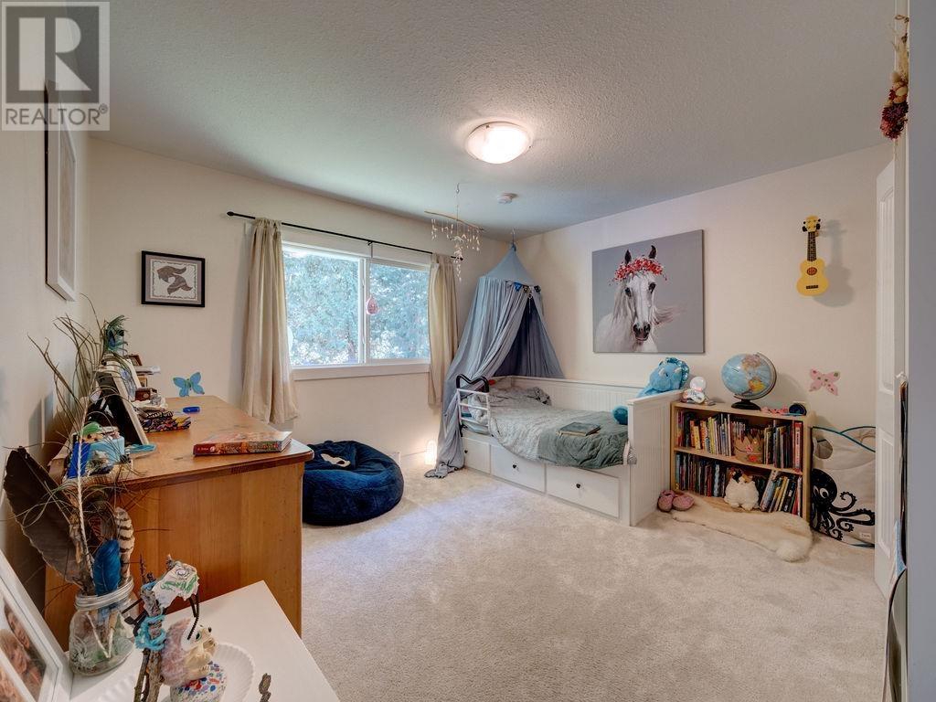 5104 Pam Road, Sechelt, British Columbia  V7Z 0G6 - Photo 13 - R2825313