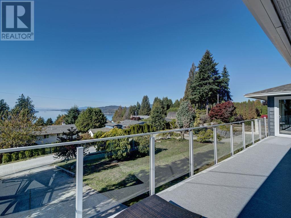 5104 Pam Road, Sechelt, British Columbia  V7Z 0G6 - Photo 31 - R2825313