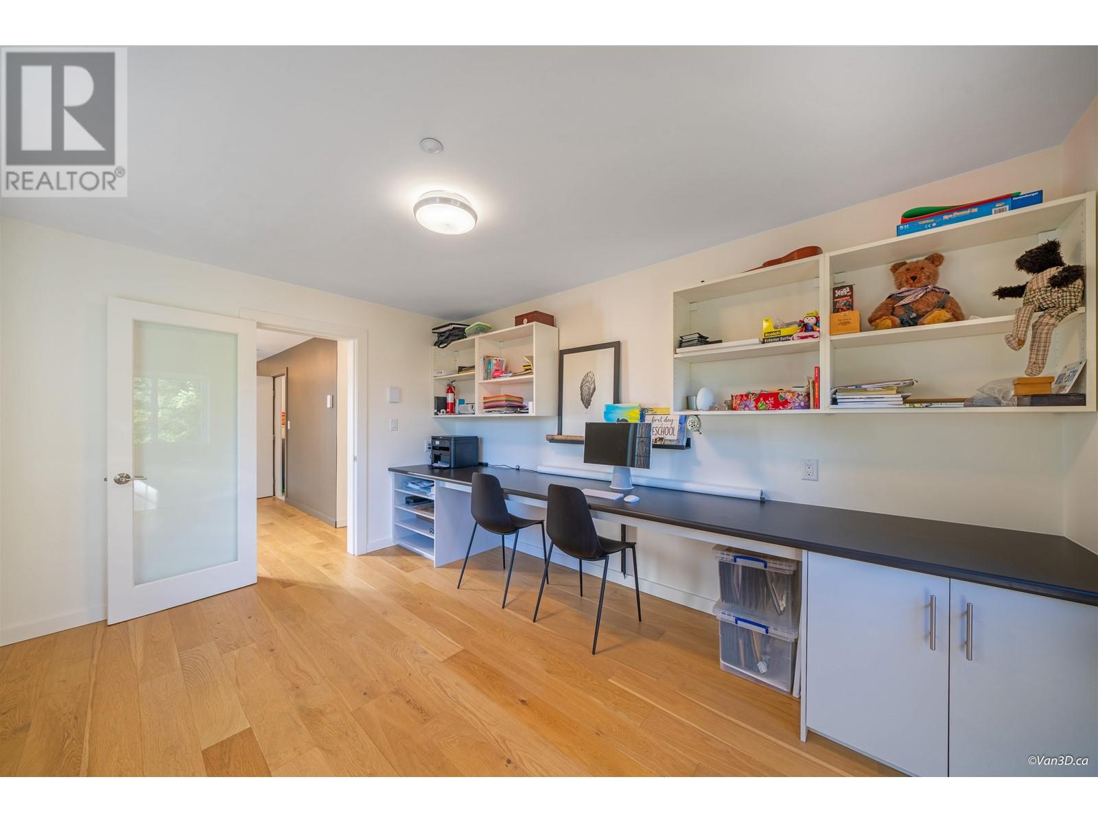 360 Creek Road, Bowen Island, British Columbia  V0N 1G1 - Photo 21 - R2828002