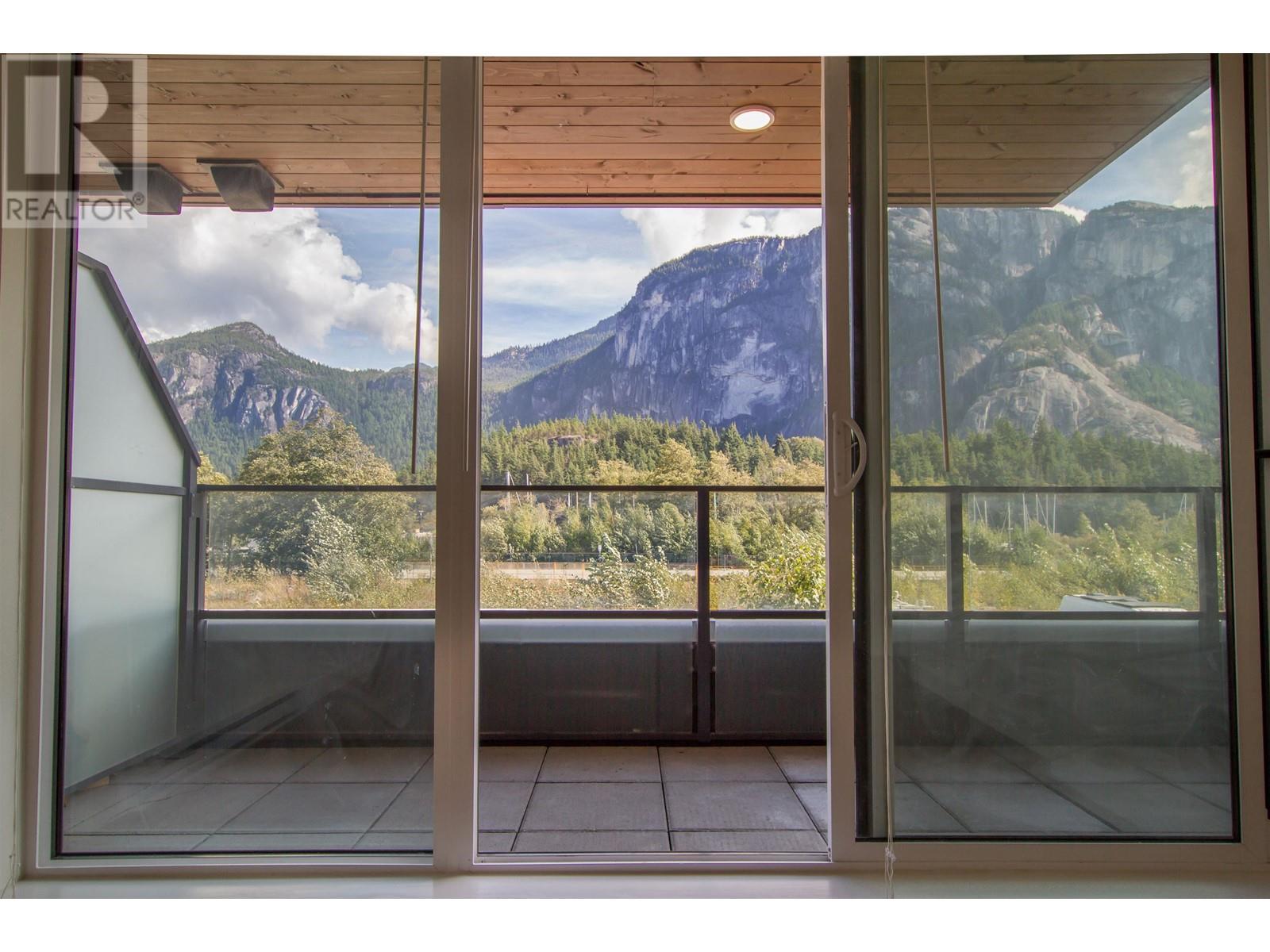 207 37881 Cleveland Avenue, Squamish, British Columbia  V8B 0Z7 - Photo 2 - R2828427