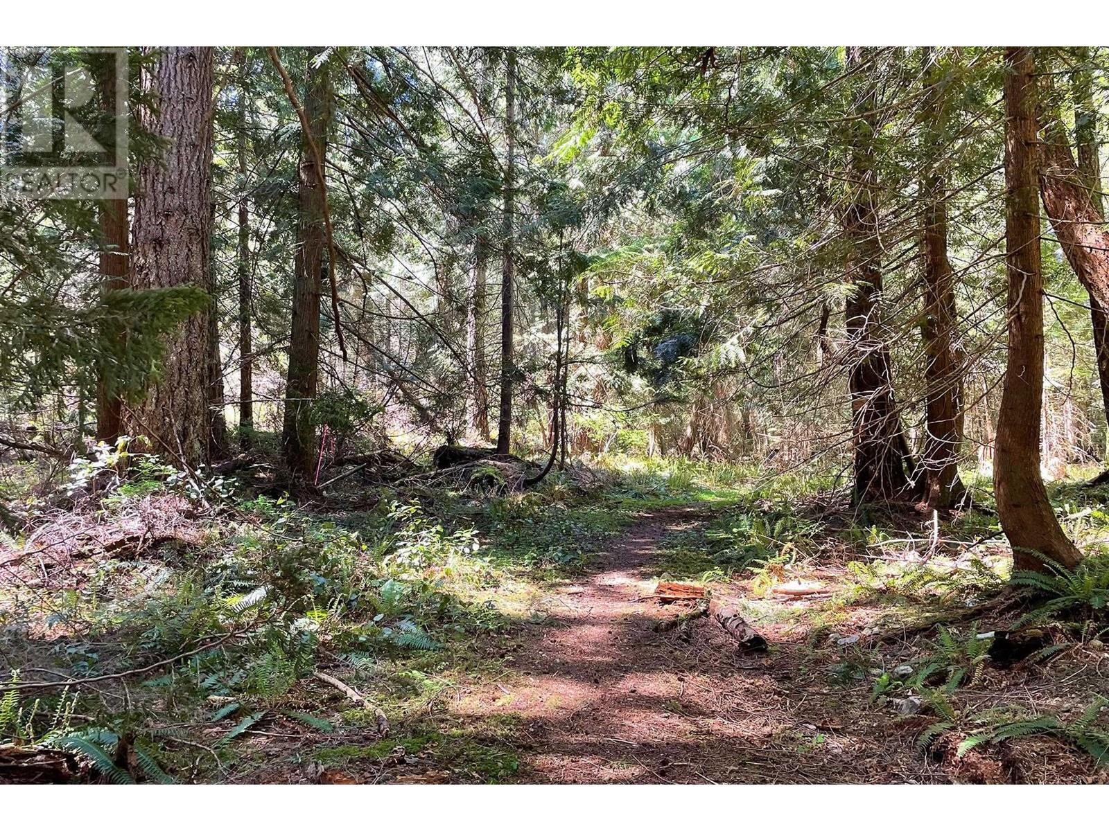 1473 Adams Road, Bowen Island, British Columbia  V0N 1G2 - Photo 2 - R2807698