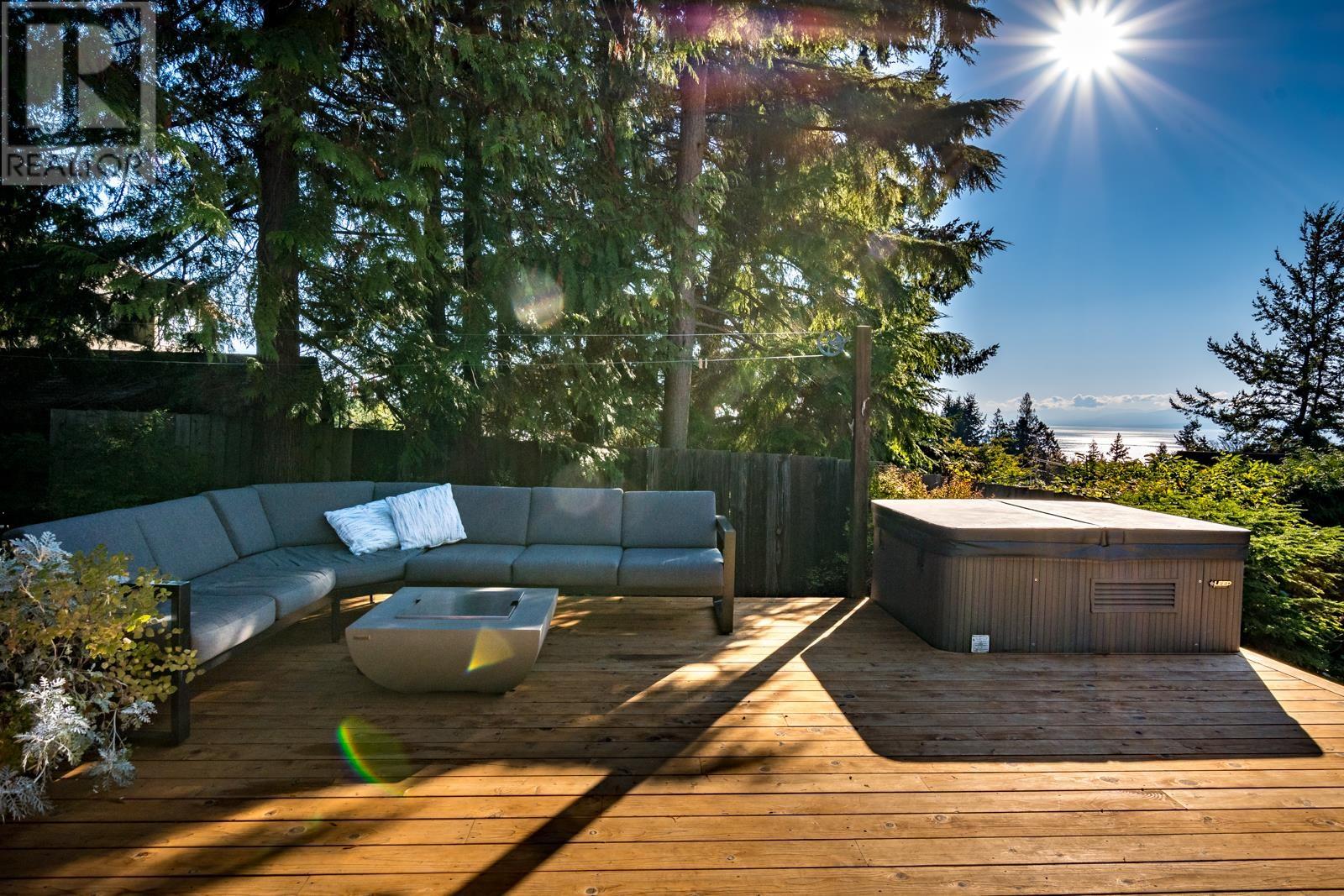 5201 Havies Road, Sechelt, British Columbia  V7Z 0B9 - Photo 26 - R2828441