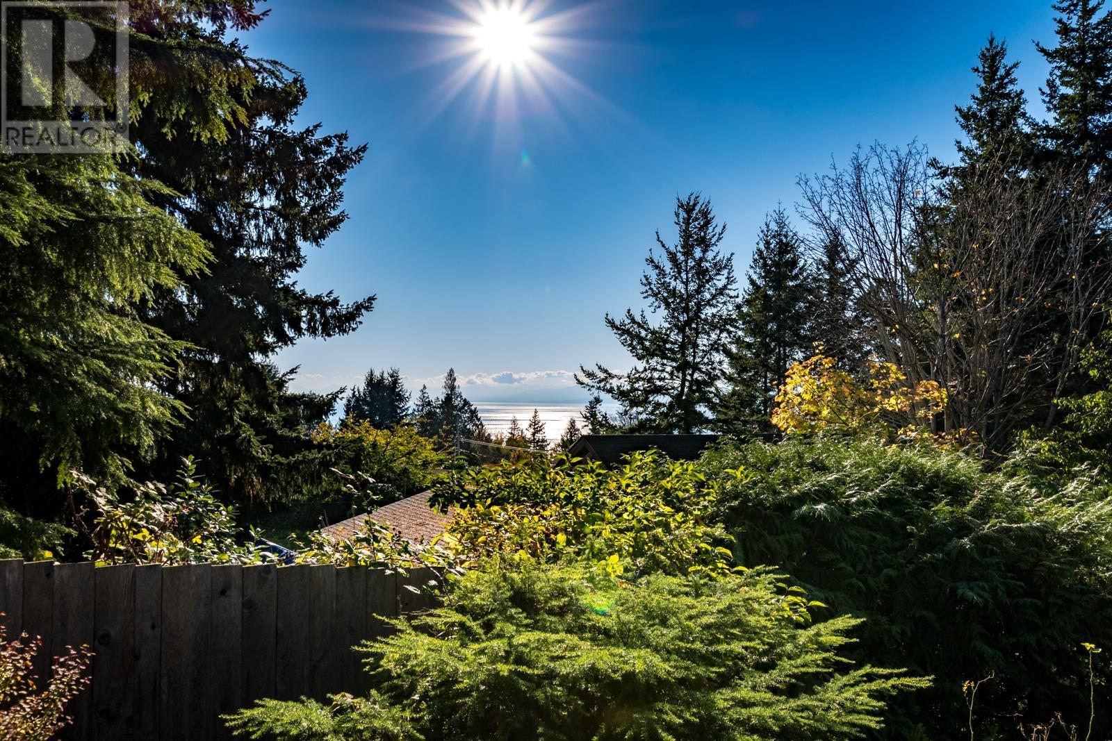 5201 Havies Road, Sechelt, British Columbia  V7Z 0B9 - Photo 27 - R2828441