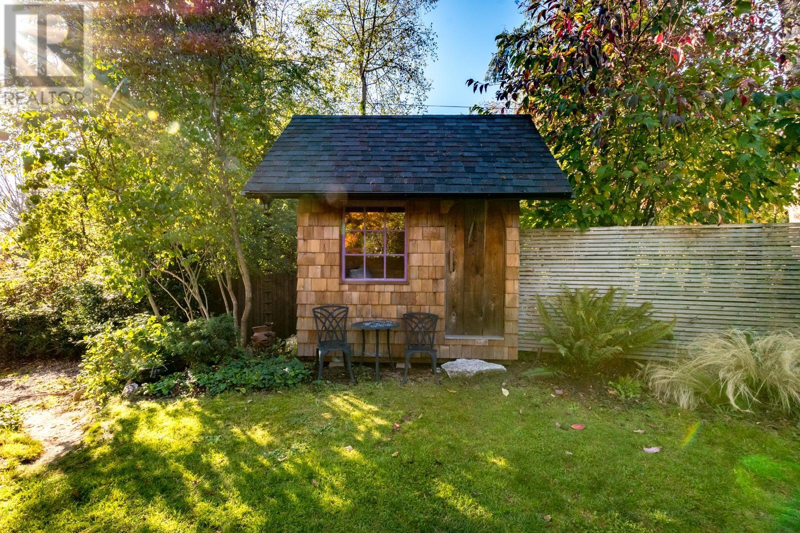 5201 Havies Road, Sechelt, British Columbia  V7Z 0B9 - Photo 36 - R2828441