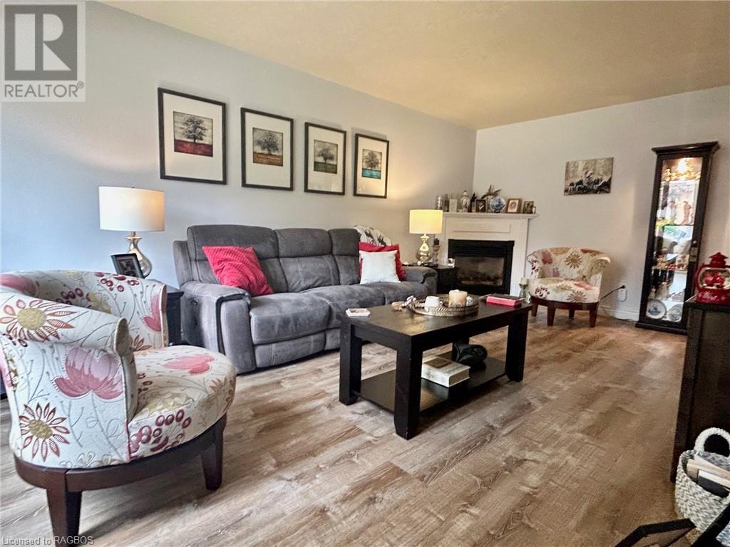 415 Waterloo Street, Port Elgin, Ontario N0H 2C1 (26226103) Port