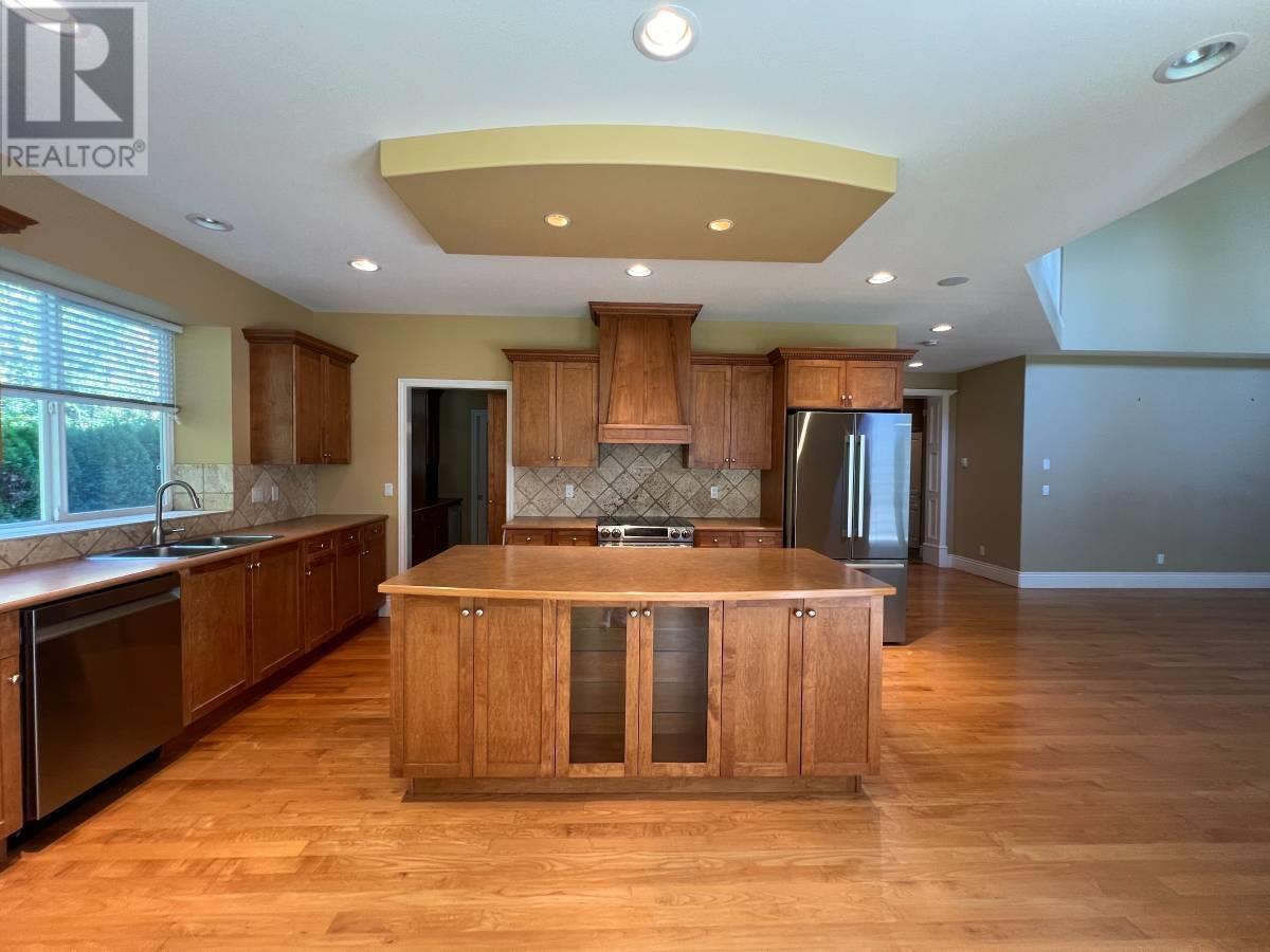 10500 Baker Place, Maple Ridge, British Columbia  V2W 2C2 - Photo 13 - R2828446