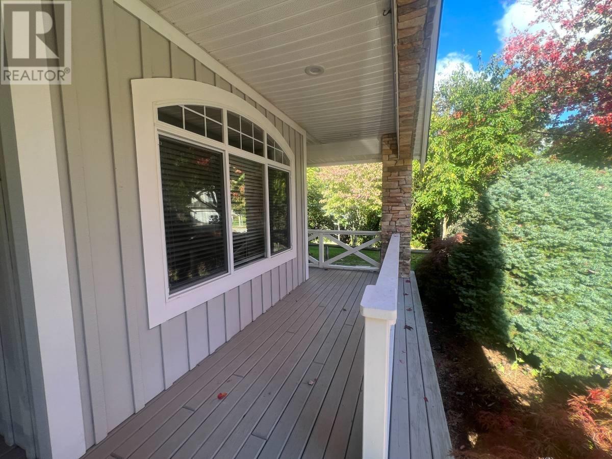 10500 Baker Place, Maple Ridge, British Columbia  V2W 2C2 - Photo 15 - R2828446