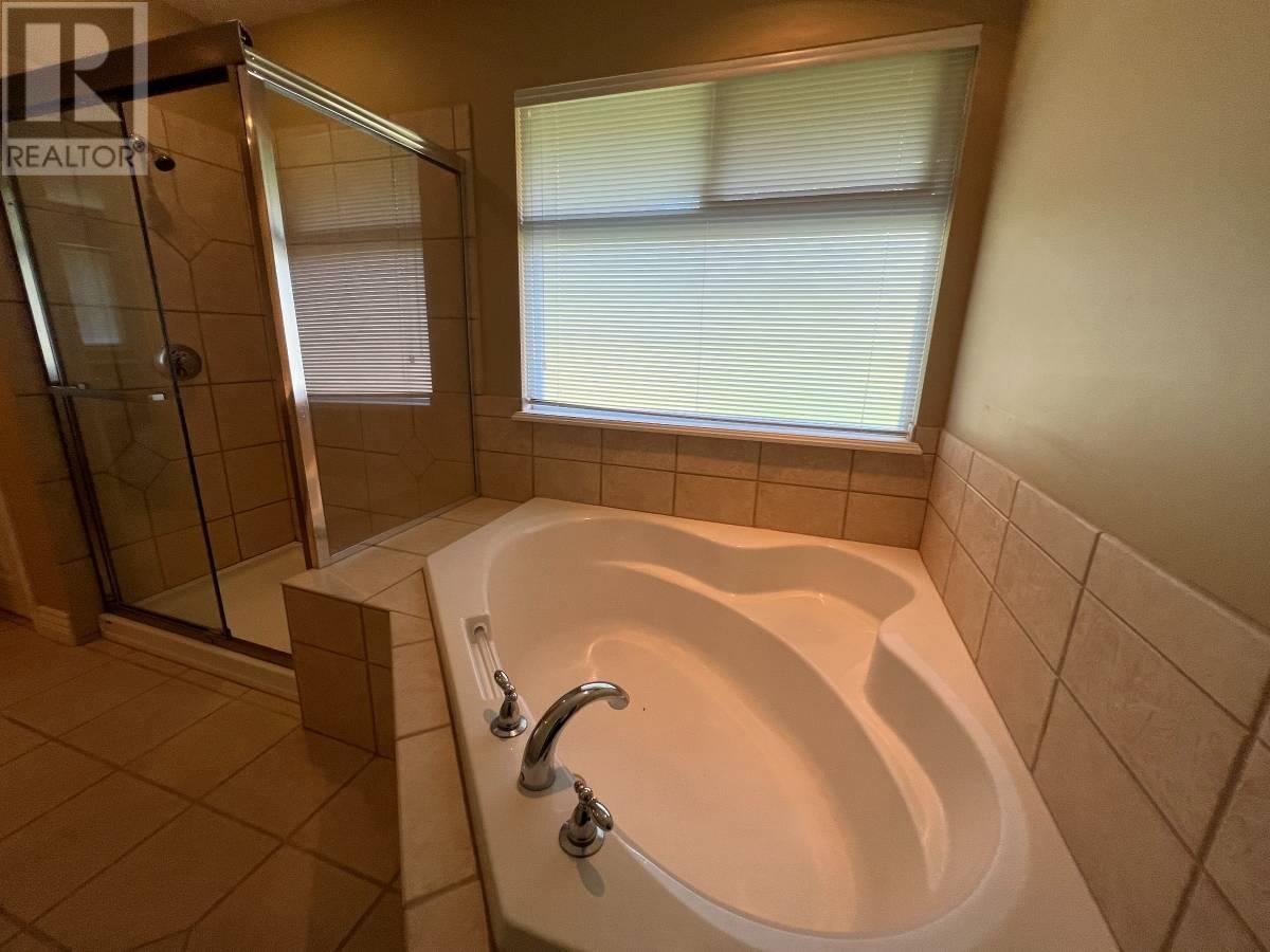 10500 Baker Place, Maple Ridge, British Columbia  V2W 2C2 - Photo 16 - R2828446