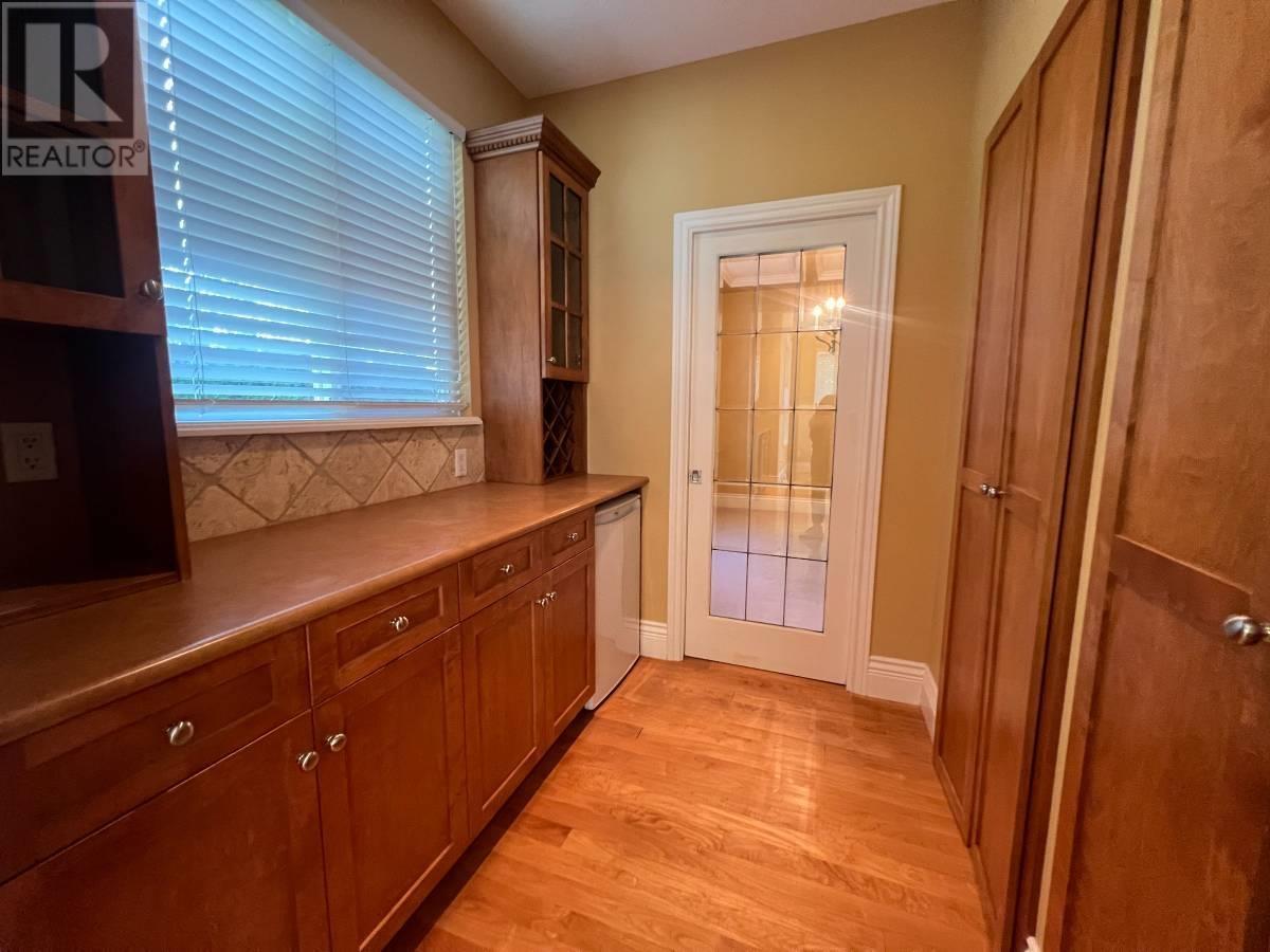 10500 Baker Place, Maple Ridge, British Columbia  V2W 2C2 - Photo 9 - R2828446