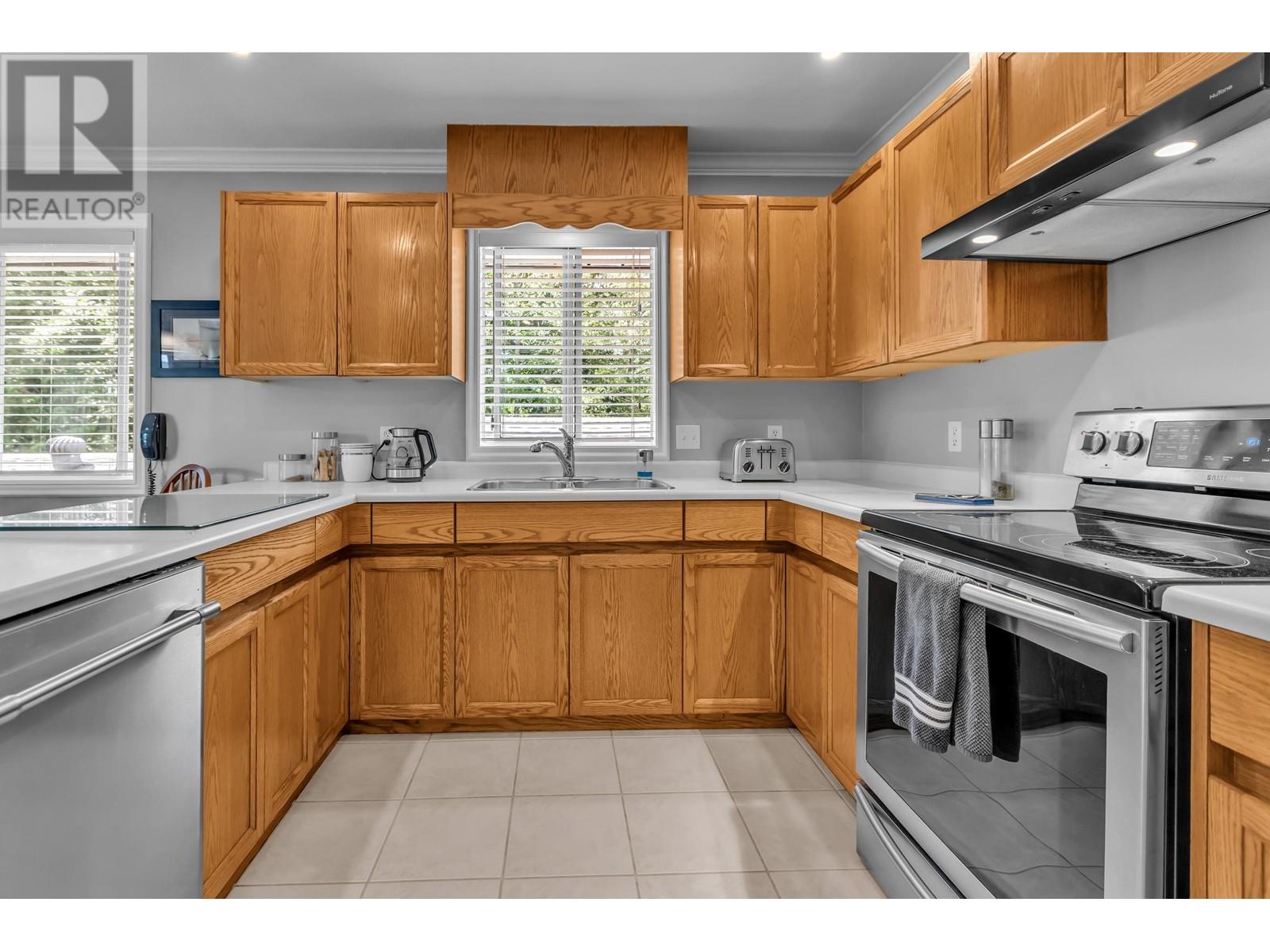 23226 121a Avenue, Maple Ridge, British Columbia  V2X 0X1 - Photo 5 - R2823520