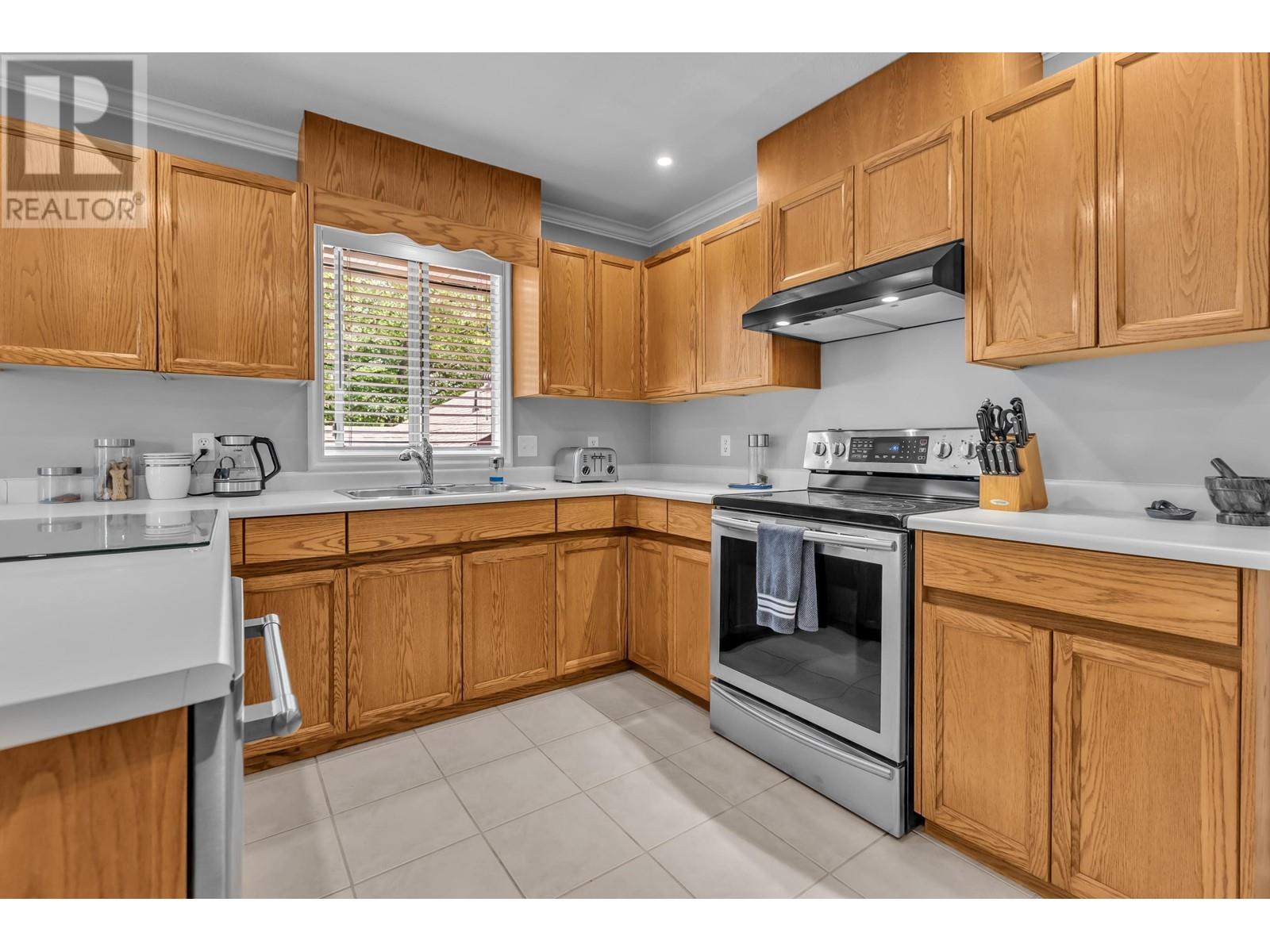 23226 121a Avenue, Maple Ridge, British Columbia  V2X 0X1 - Photo 6 - R2823520