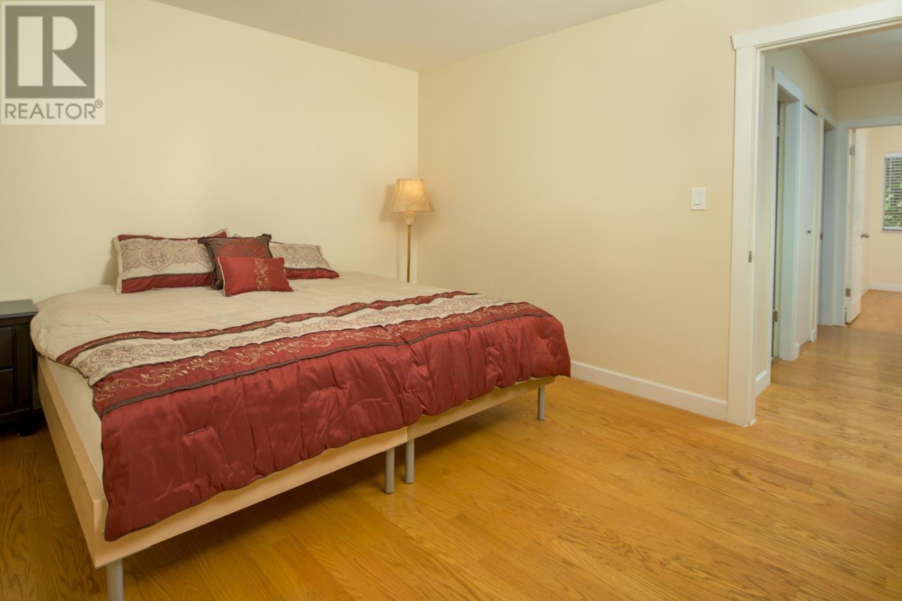 2009 Holdom Avenue, Burnaby, British Columbia  V5B 3W5 - Photo 18 - R2828456