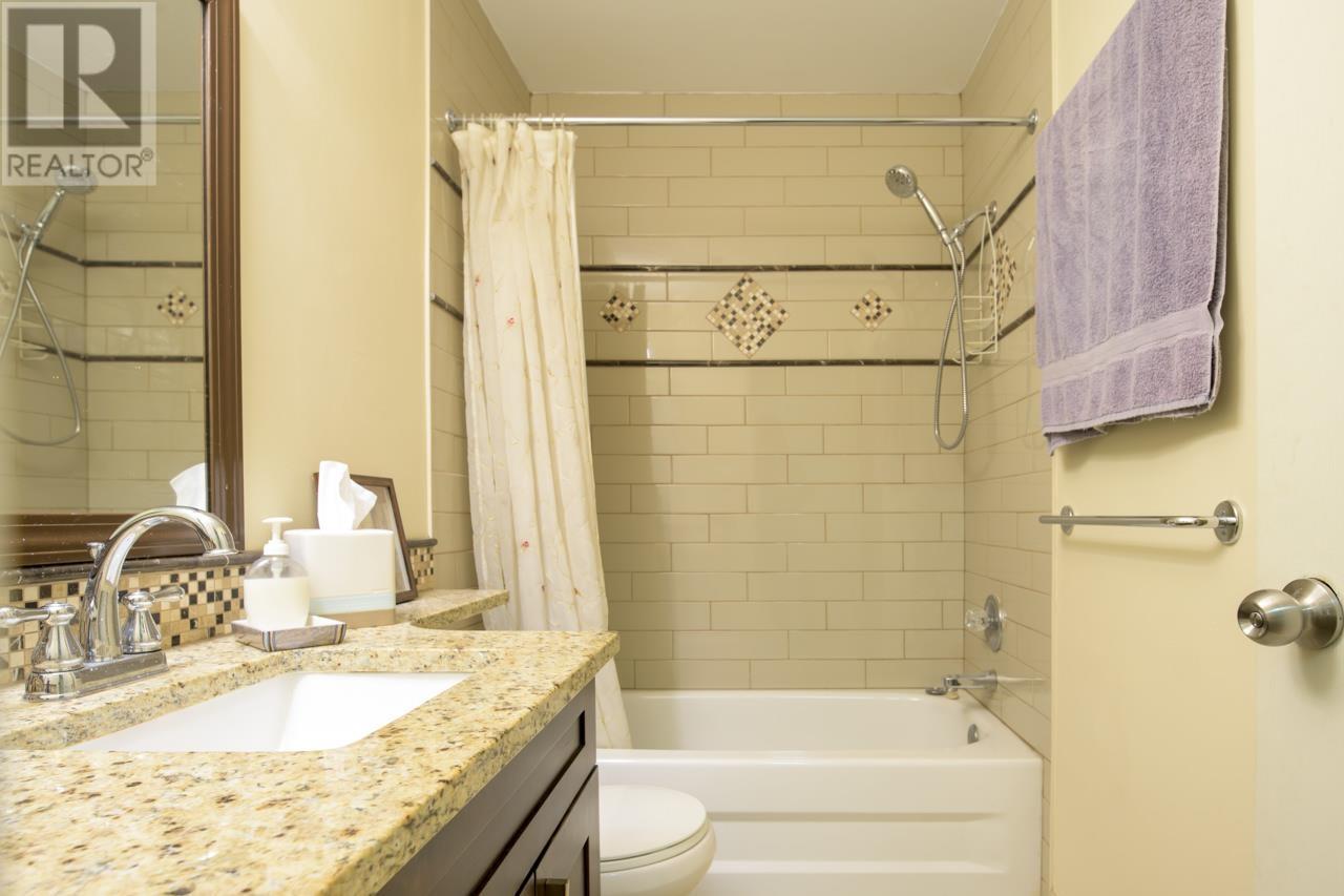 2009 Holdom Avenue, Burnaby, British Columbia  V5B 3W5 - Photo 27 - R2828456