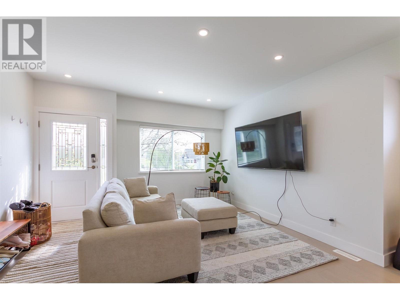 107 N Kaslo Street, Vancouver, British Columbia  V5K 3M9 - Photo 9 - R2775342