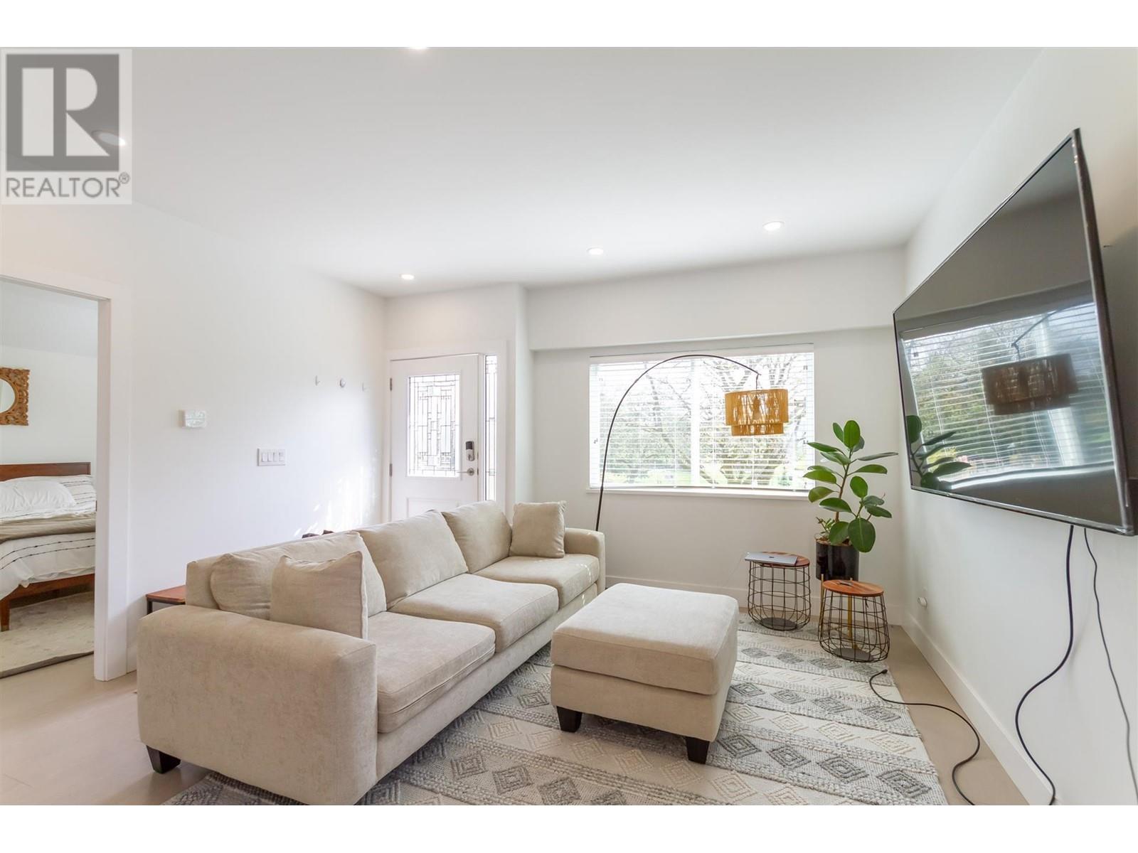 107 N Kaslo Street, Vancouver, British Columbia  V5K 3M9 - Photo 10 - R2775342