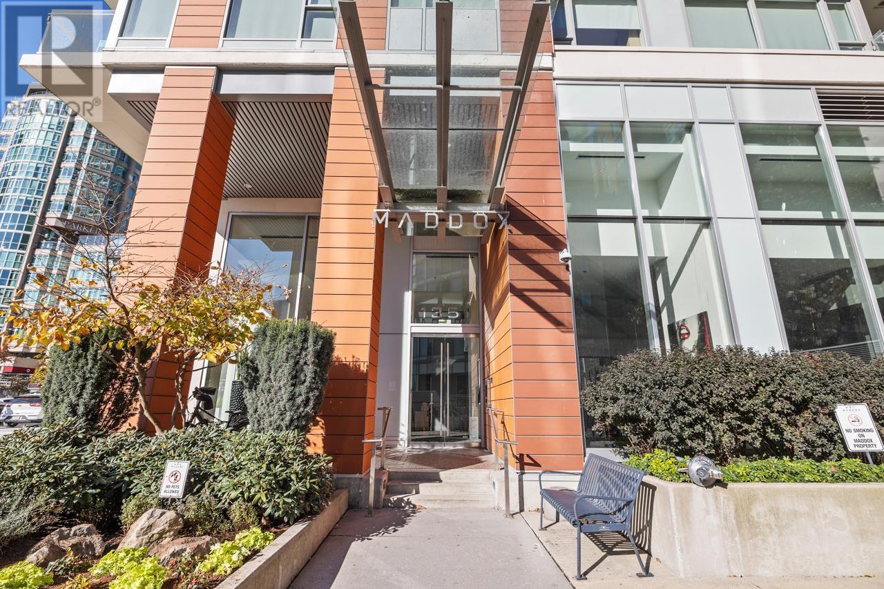 2702 1351 Continental Street, Vancouver, British Columbia  V6Z 0C6 - Photo 2 - R2828463