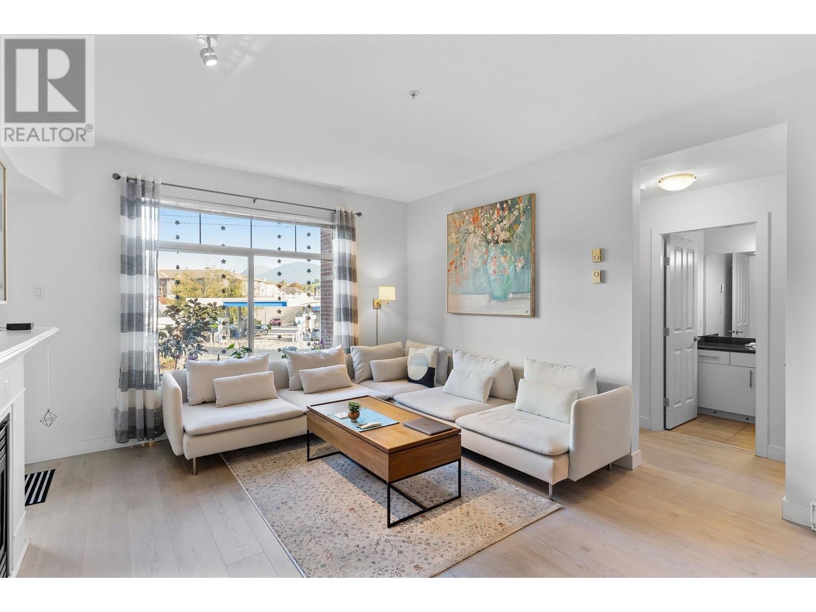 201 2330 Wilson Avenue, Port Coquitlam, British Columbia  V3C 1Z6 - Photo 2 - R2828488