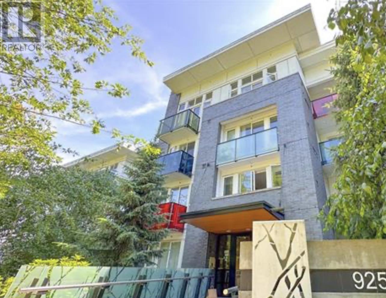 315 9250 UNIVERSITY HIGH STREET, burnaby, British Columbia