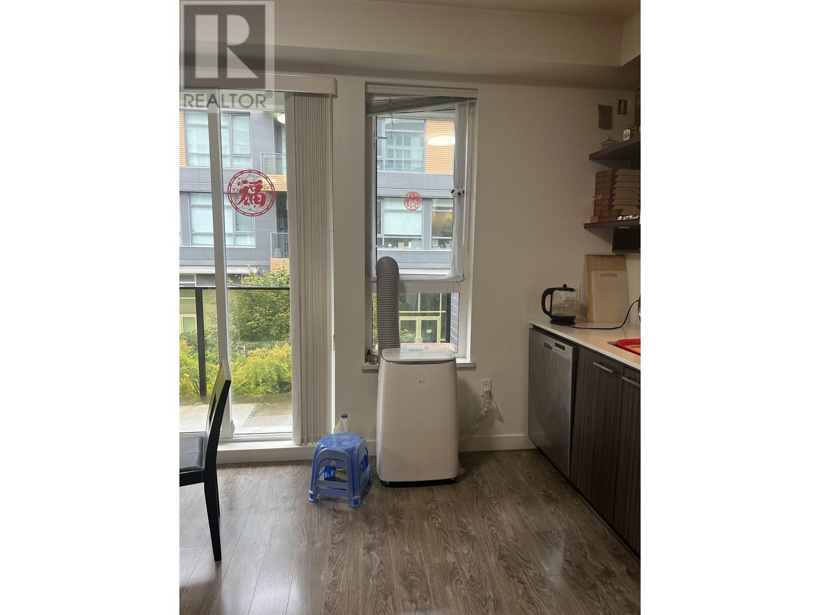 315 9250 University High Street, Burnaby, British Columbia  V5A 0B3 - Photo 2 - R2817563