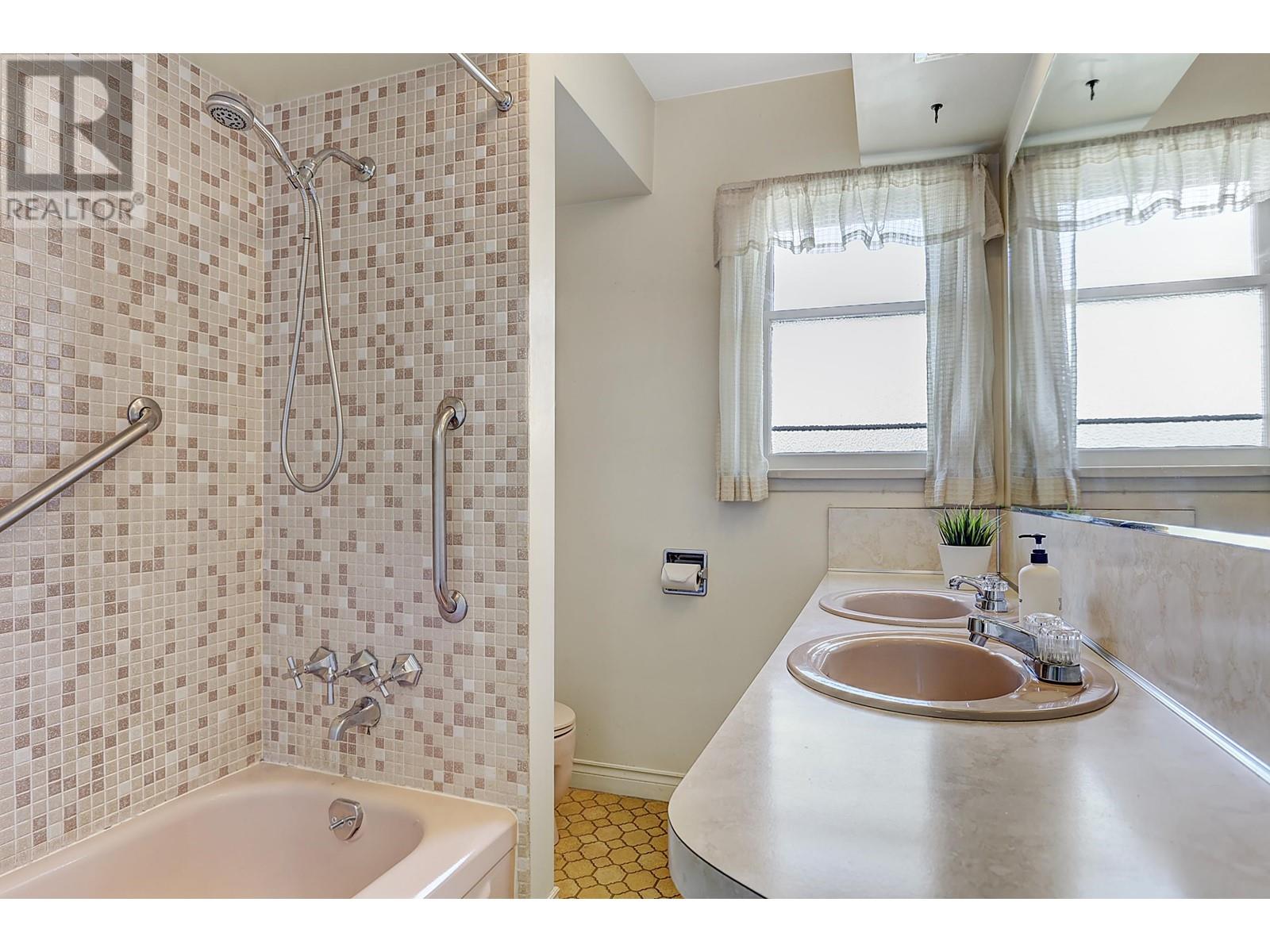 2915 E 5th Avenue, Vancouver, British Columbia  V5M 1N6 - Photo 22 - R2828499