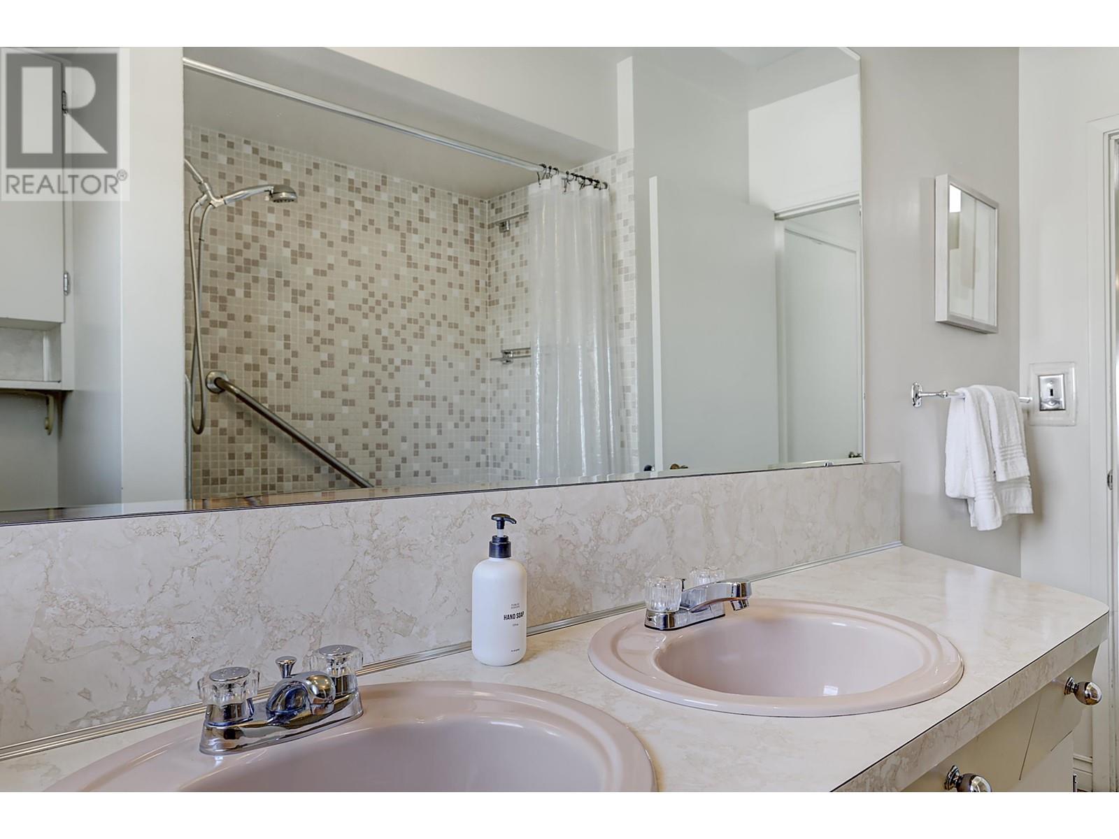 2915 E 5th Avenue, Vancouver, British Columbia  V5M 1N6 - Photo 23 - R2828499