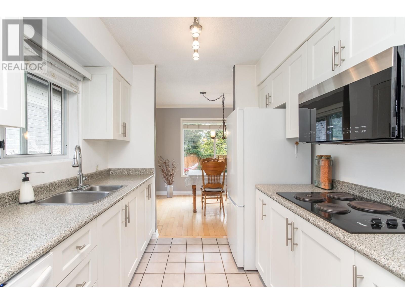 1298 EVELYN STREET, north vancouver, British Columbia