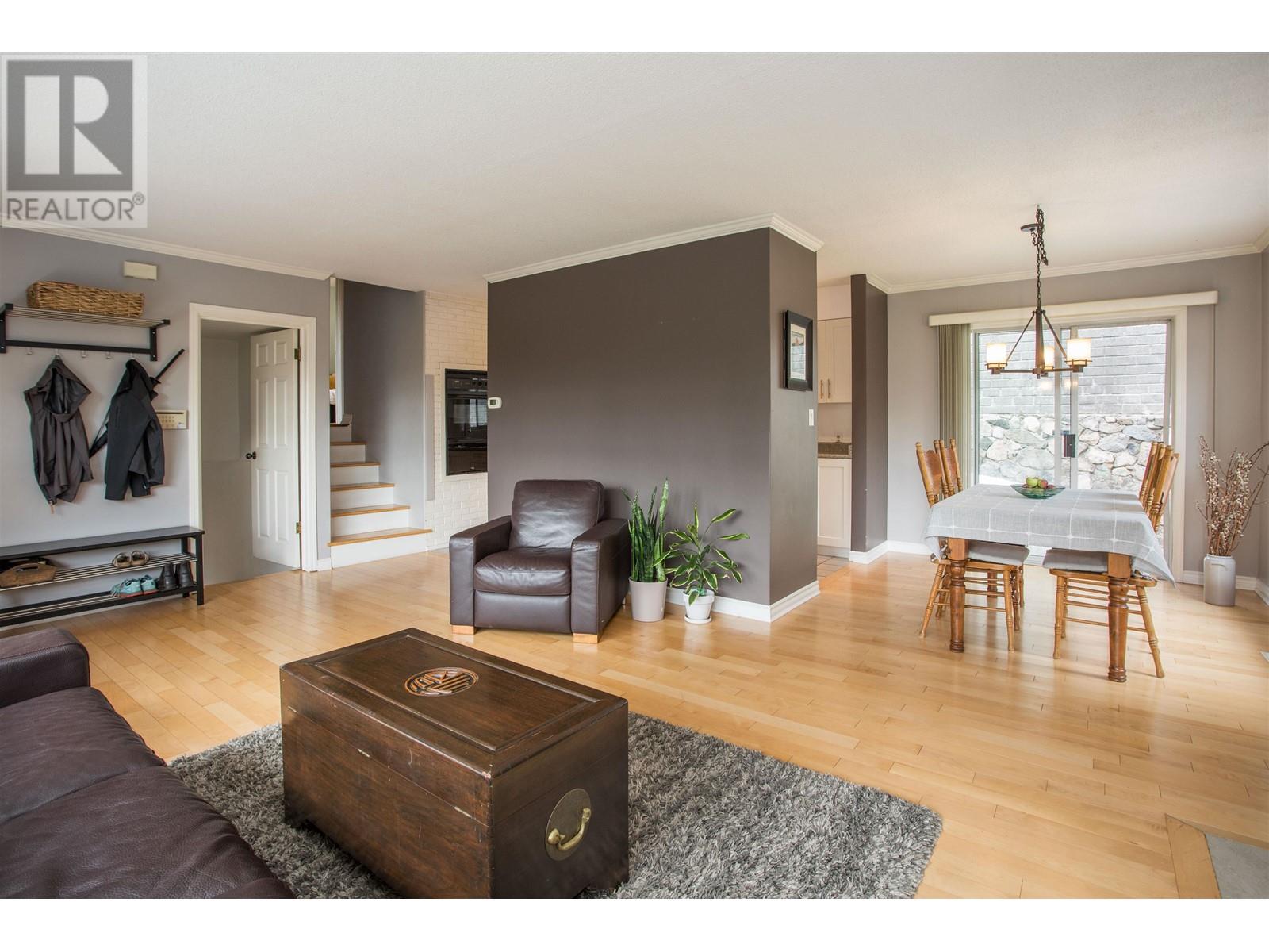 1298 Evelyn Street, North Vancouver, British Columbia  V7K 1T5 - Photo 5 - R2828512