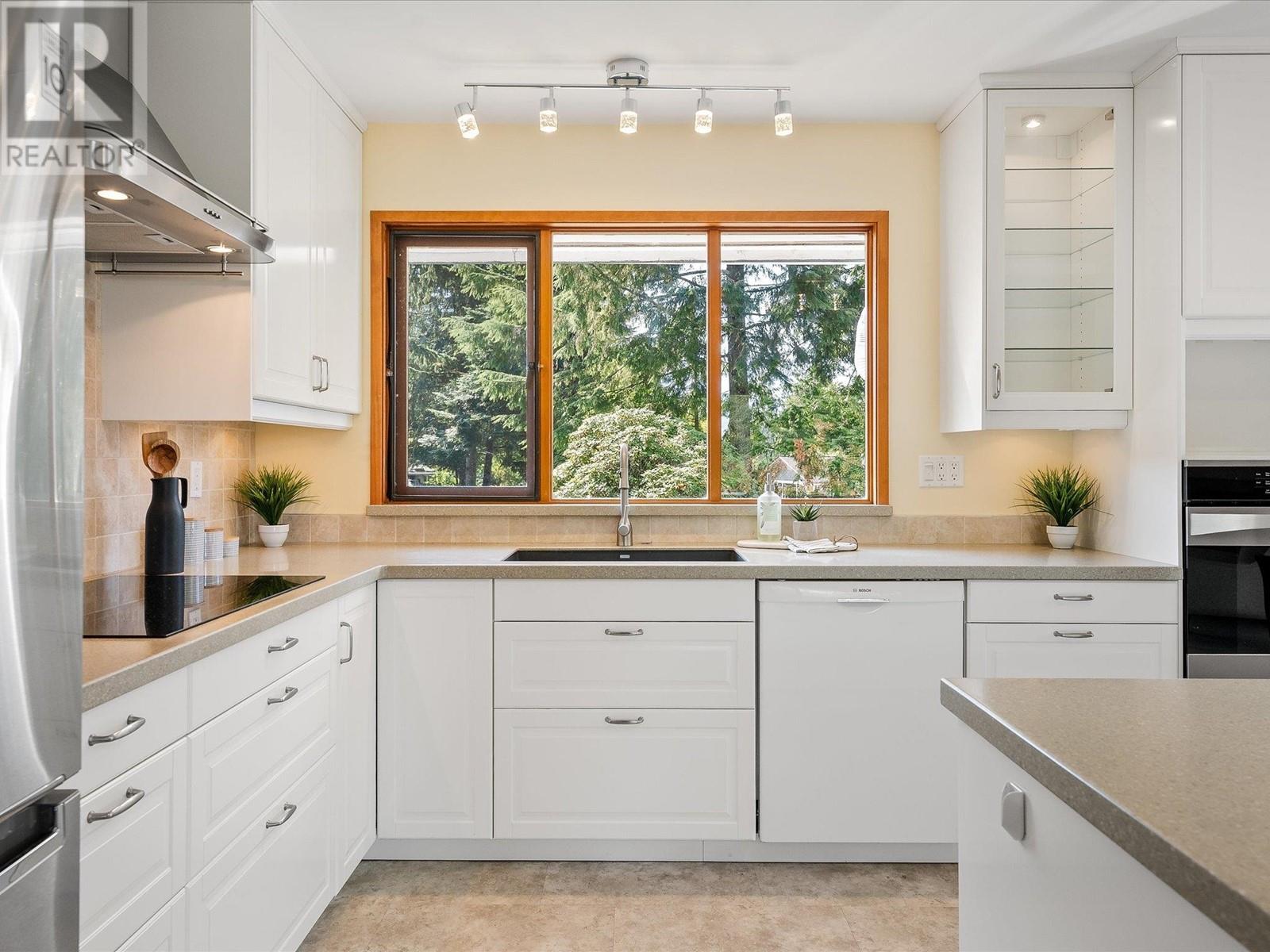 2360 Friedel Crescent, Squamish, British Columbia  V8B 0P3 - Photo 14 - R2828515