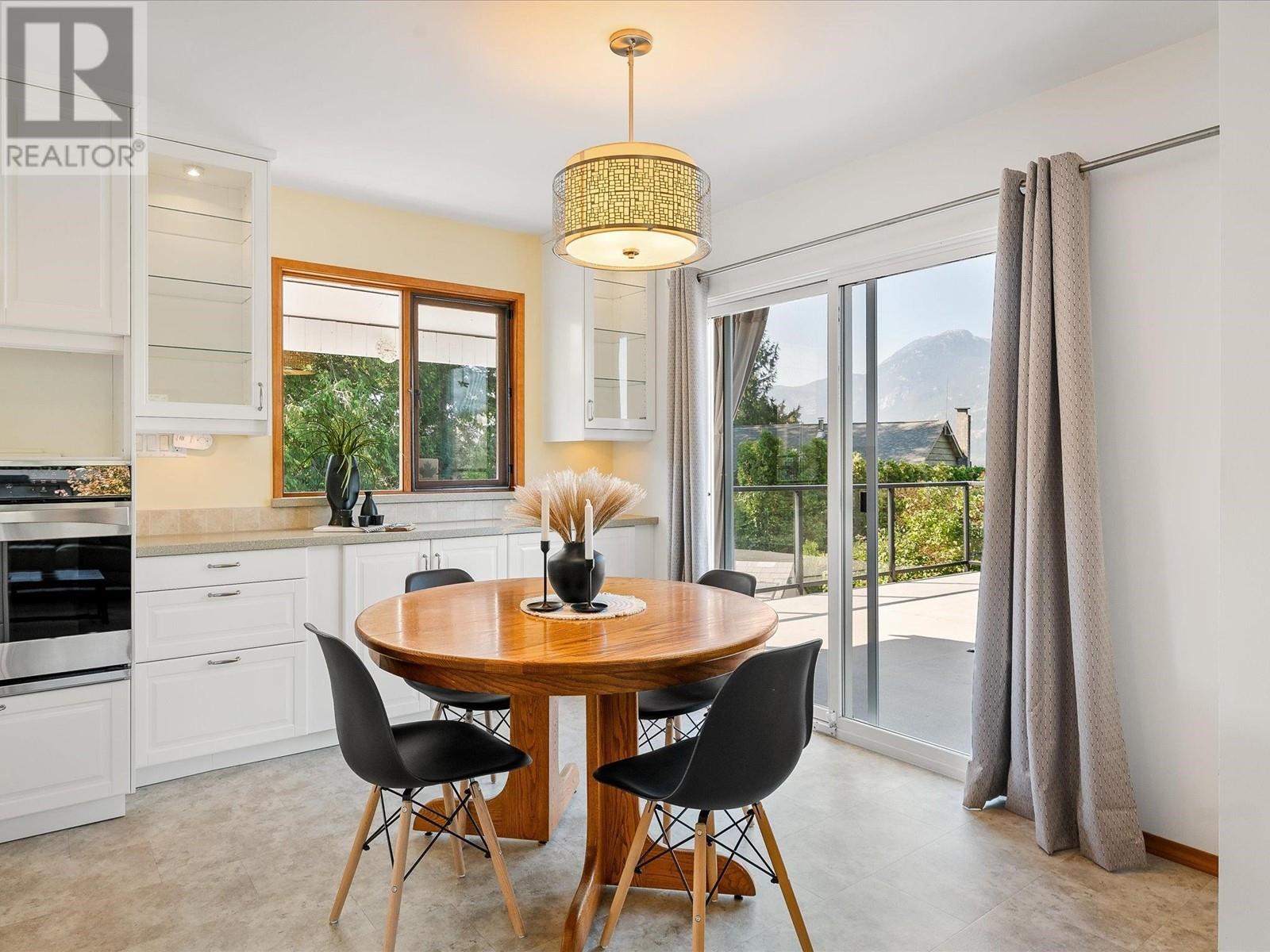 2360 Friedel Crescent, Squamish, British Columbia  V8B 0P3 - Photo 15 - R2828515