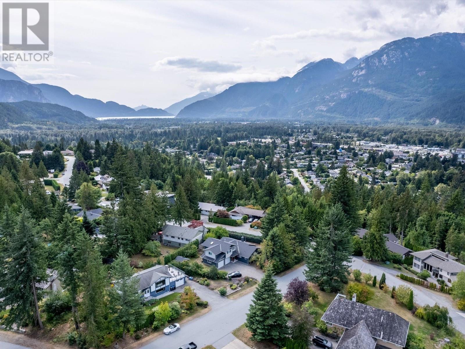 2360 Friedel Crescent, Squamish, British Columbia  V8B 0P3 - Photo 17 - R2828515