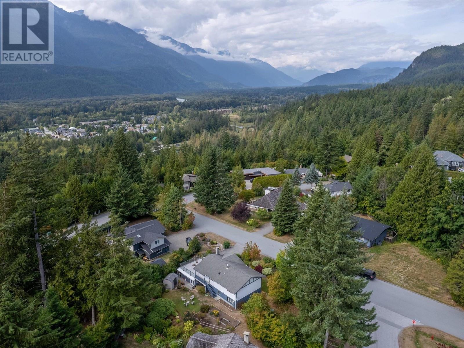 2360 Friedel Crescent, Squamish, British Columbia  V8B 0P3 - Photo 21 - R2828515