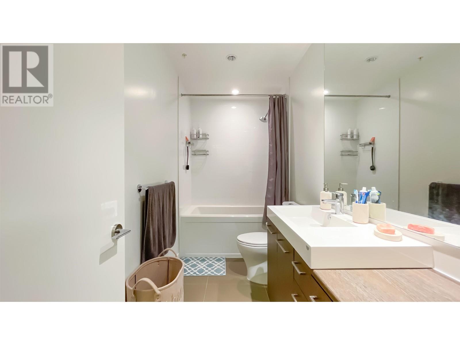 308 9060 University Crescent, Burnaby, British Columbia  V5A 0E1 - Photo 22 - R2828483