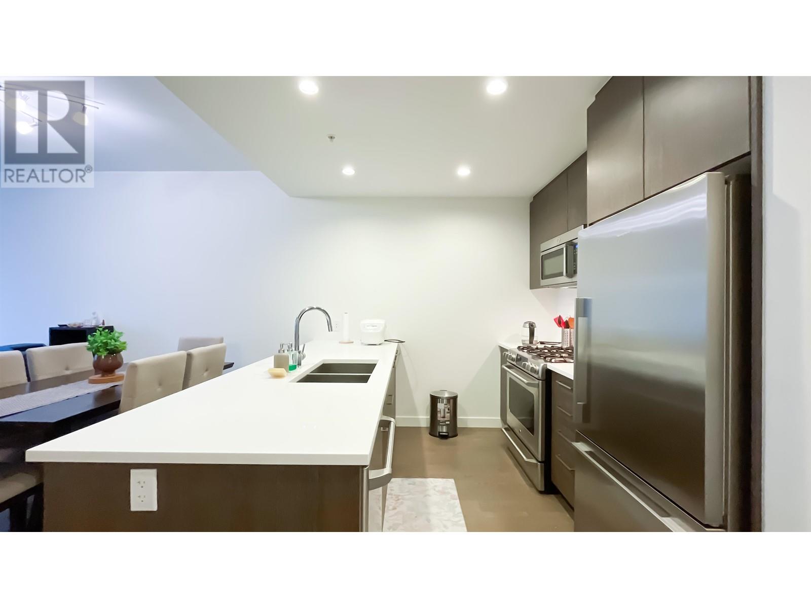 308 9060 University Crescent, Burnaby, British Columbia  V5A 0E1 - Photo 6 - R2828483