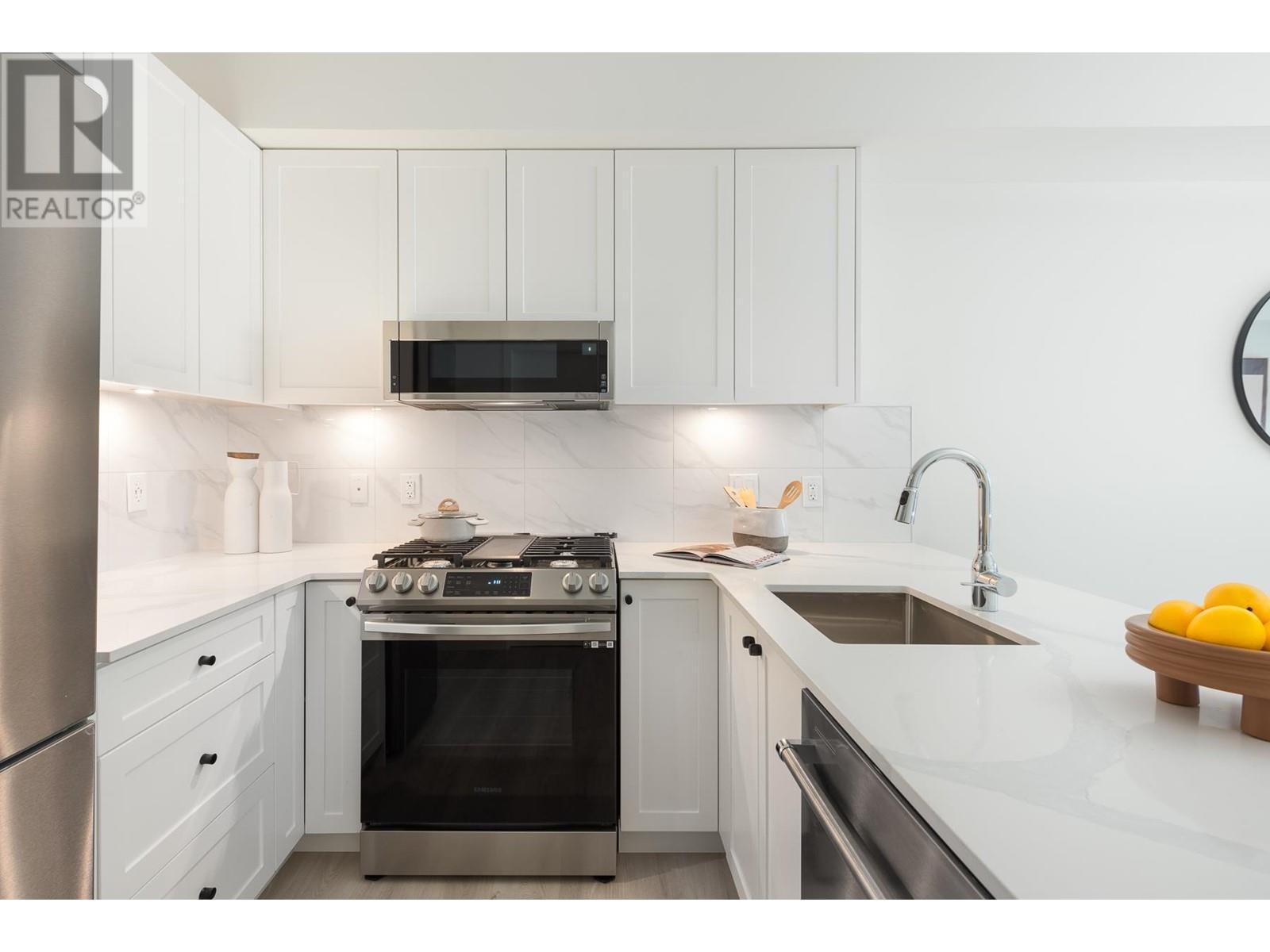 104 2688 Duke Street, Vancouver, British Columbia  V5R 4S9 - Photo 3 - R2813626