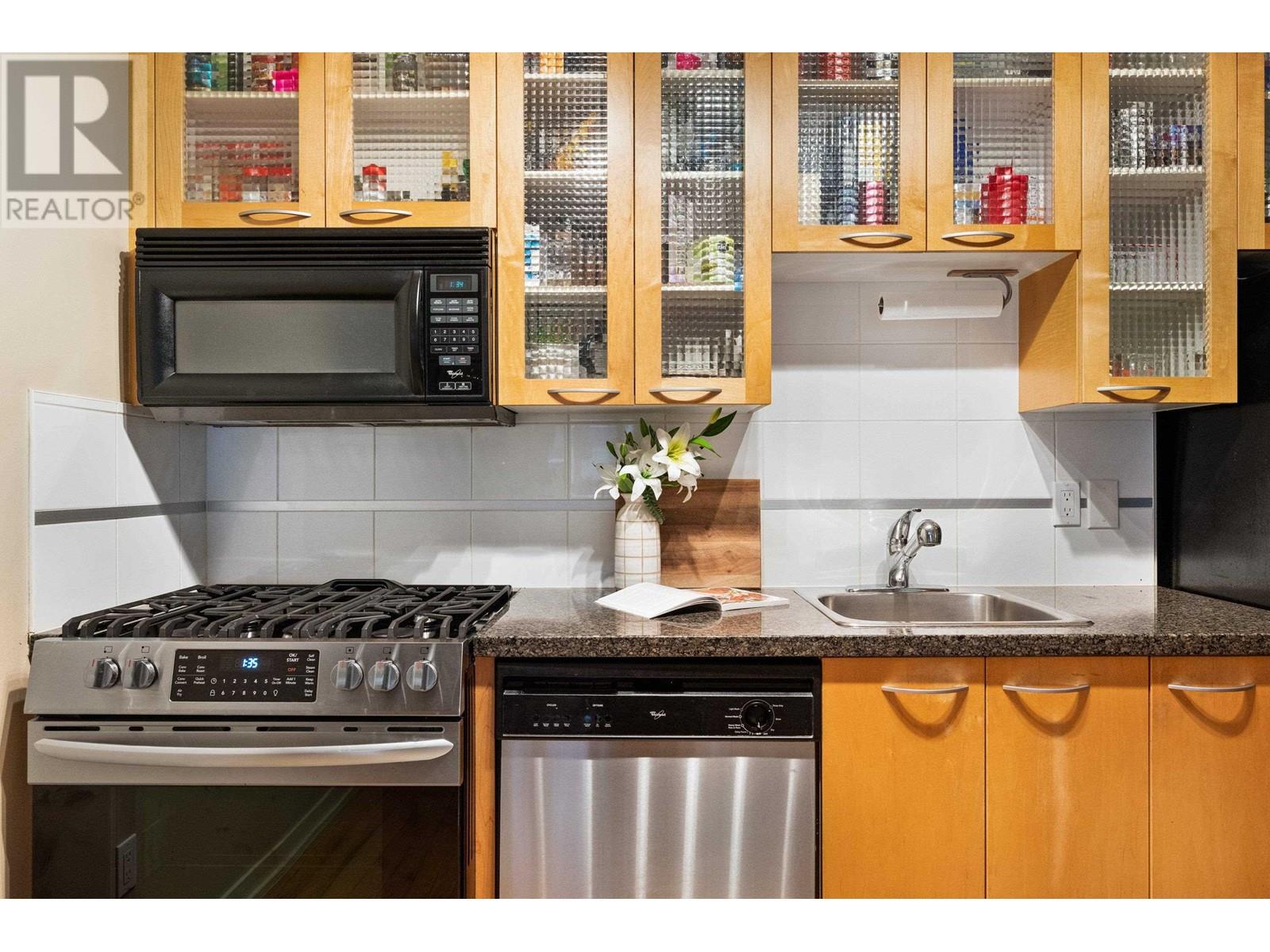 705 969 Richards Street, Vancouver, British Columbia  V6B 1A8 - Photo 14 - R2828562