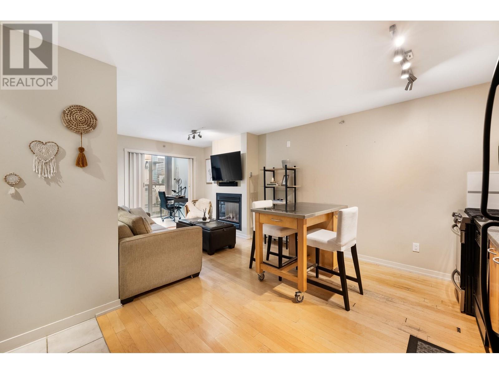 705 969 Richards Street, Vancouver, British Columbia  V6B 1A8 - Photo 3 - R2828562