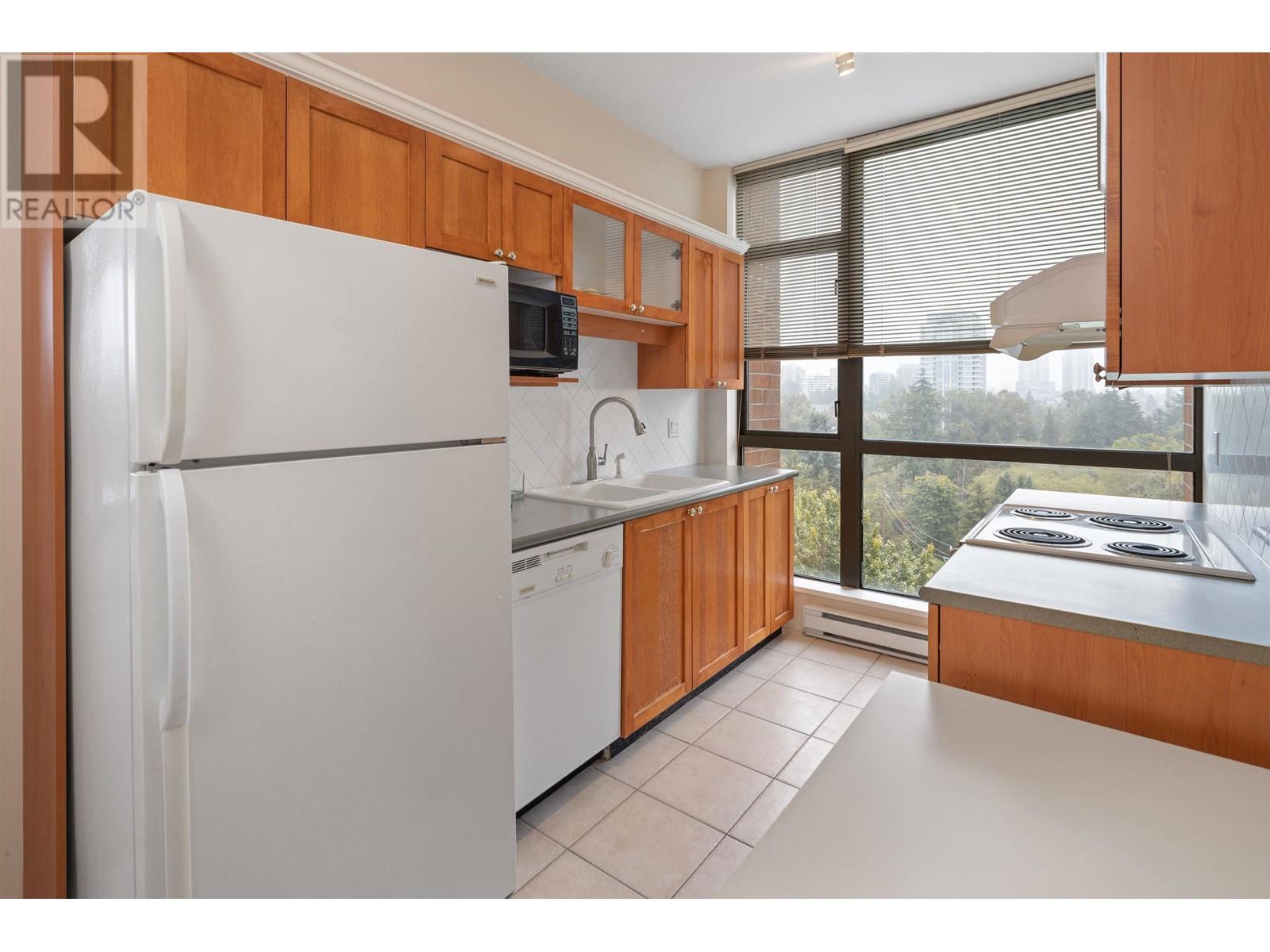 1401 6837 Station Hill Drive, Burnaby, British Columbia  V3N 5B7 - Photo 4 - R2828565