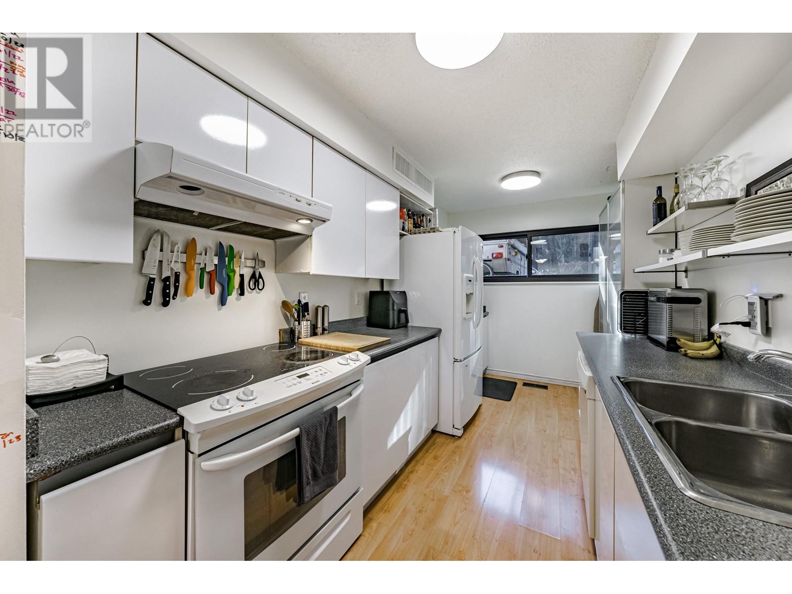 310 Cornell Way, Port Moody, British Columbia  V3H 3W2 - Photo 8 - R2828590