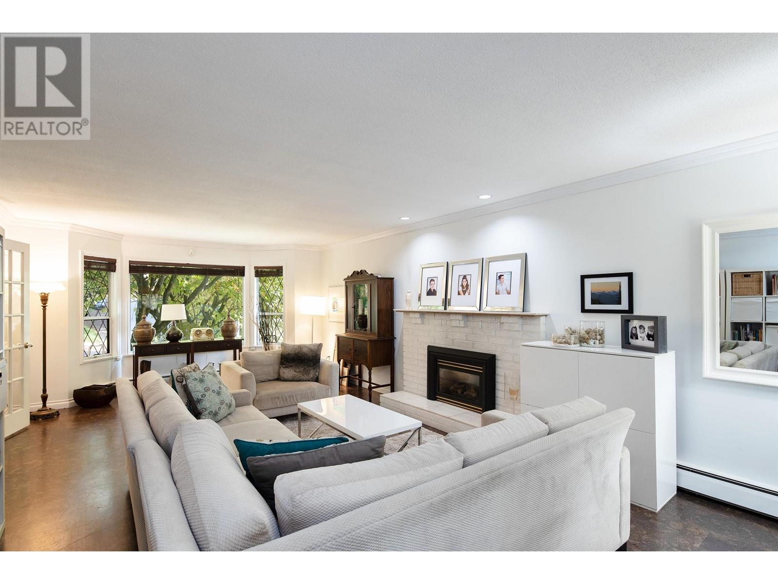 6207 Dunbar Street, Vancouver, British Columbia  V6N 1X3 - Photo 4 - R2828571