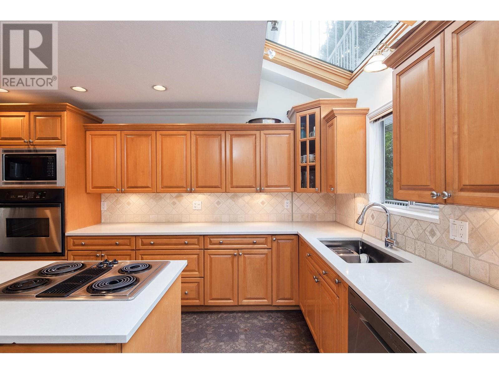 6207 Dunbar Street, Vancouver, British Columbia  V6N 1X3 - Photo 9 - R2828571