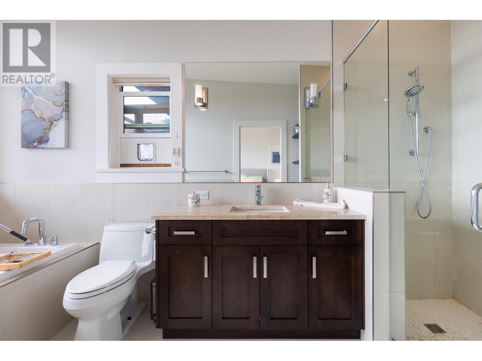 882 Whitchurch, North Vancouver, British Columbia  V7L 2A4 - Photo 16 - R2828589
