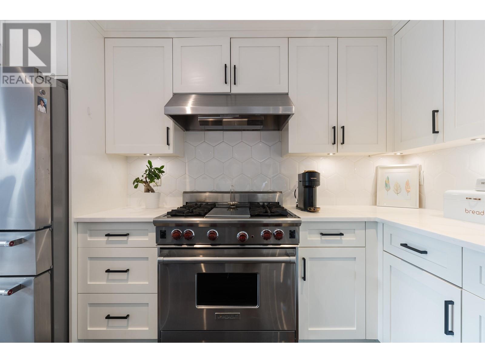 882 Whitchurch, North Vancouver, British Columbia  V7L 2A4 - Photo 7 - R2828589