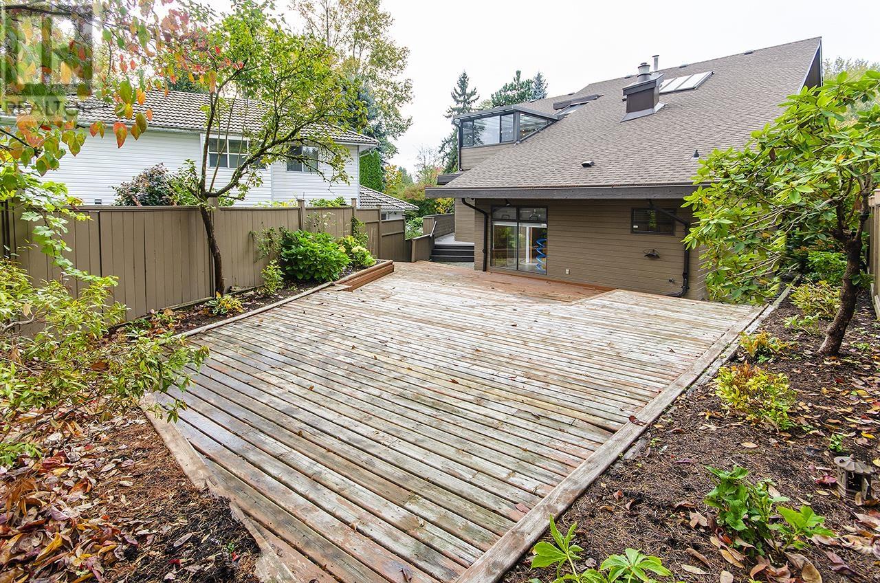 1280 Marsden Court, Burnaby, British Columbia  V5A 3N3 - Photo 27 - R2827317