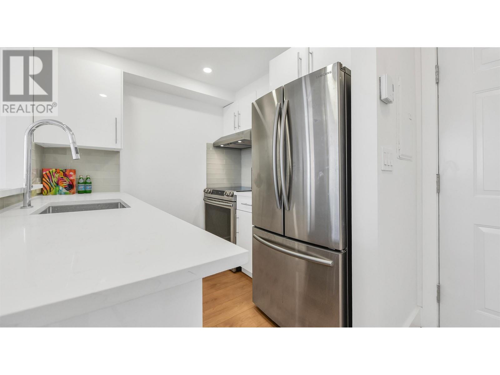1704 811 Helmcken Street, Vancouver, British Columbia  V6Z 1B1 - Photo 5 - R2810055