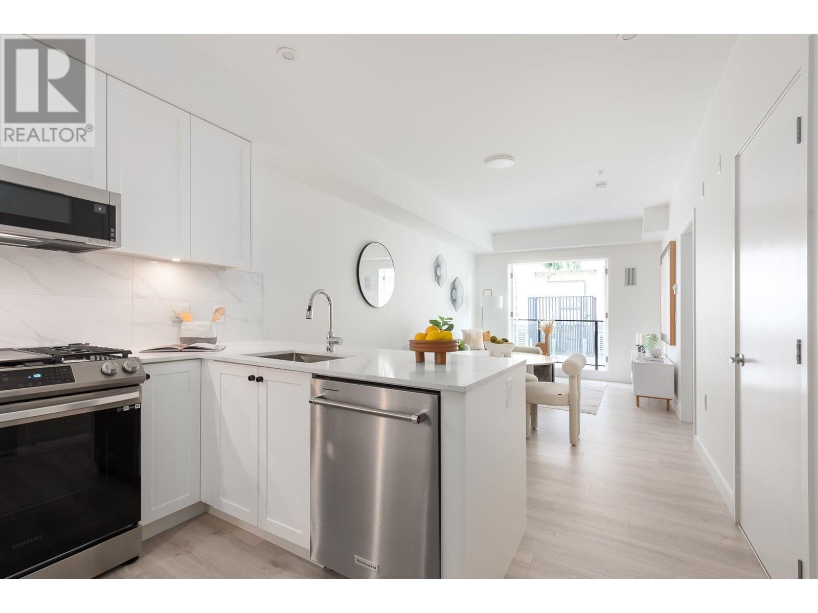 206 2688 Duke Street, Vancouver, British Columbia  V5R 4S9 - Photo 3 - R2827477