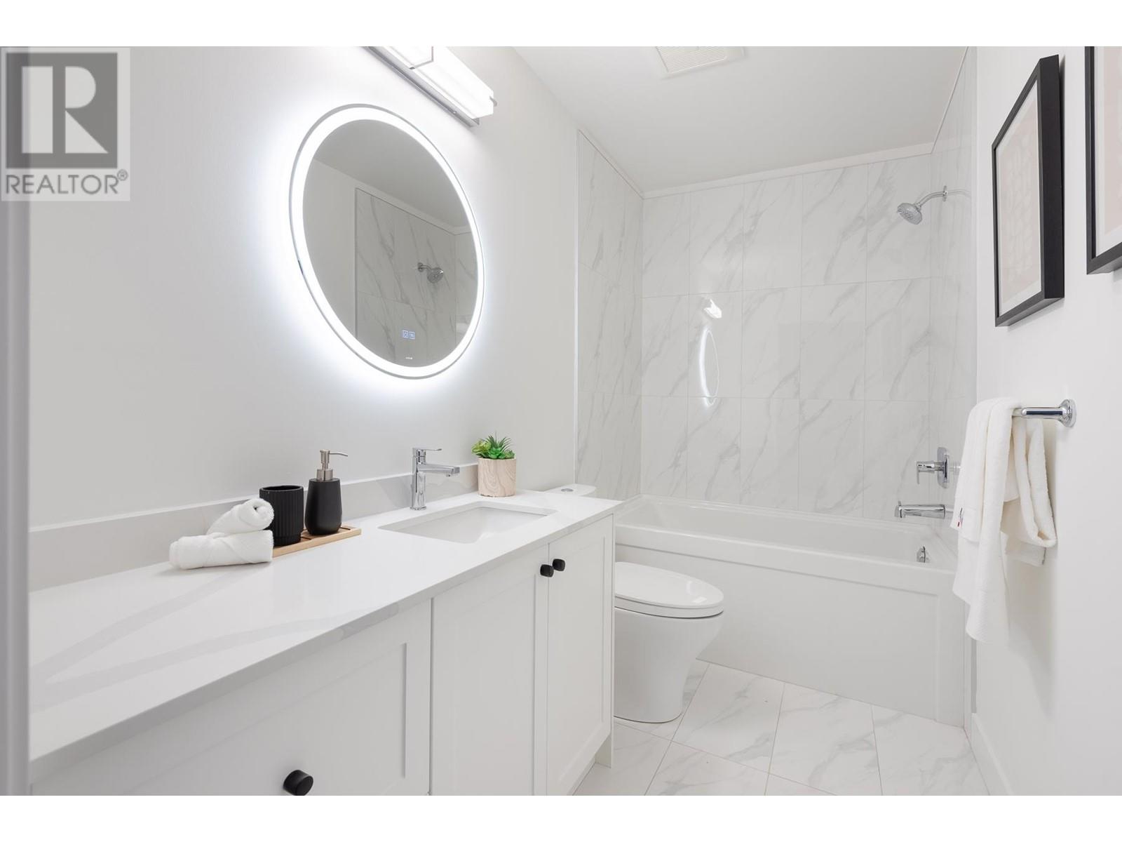 102 2688 Duke Street, Vancouver, British Columbia  V5R 4S9 - Photo 12 - R2827471